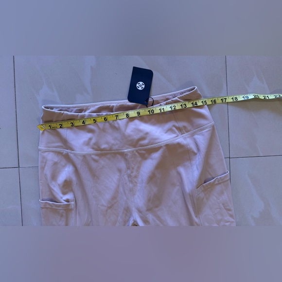 Leggings women's NWT Beige  yoga pants style Pockets Size XL Sport Waistband - Picture 10 of 14